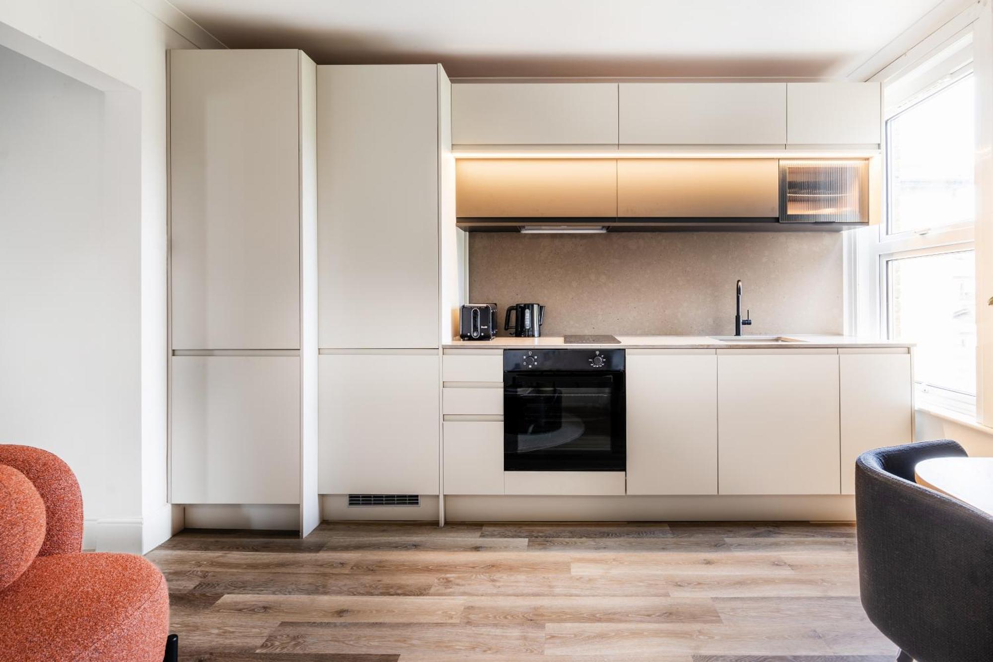 Newly Designed, 2Br Apt, 5Min From Northwood London Tube Station, Nato Hq, Ideal For Wembley, Warner Studio, Contractors Northwood (Greater London) Exterior foto